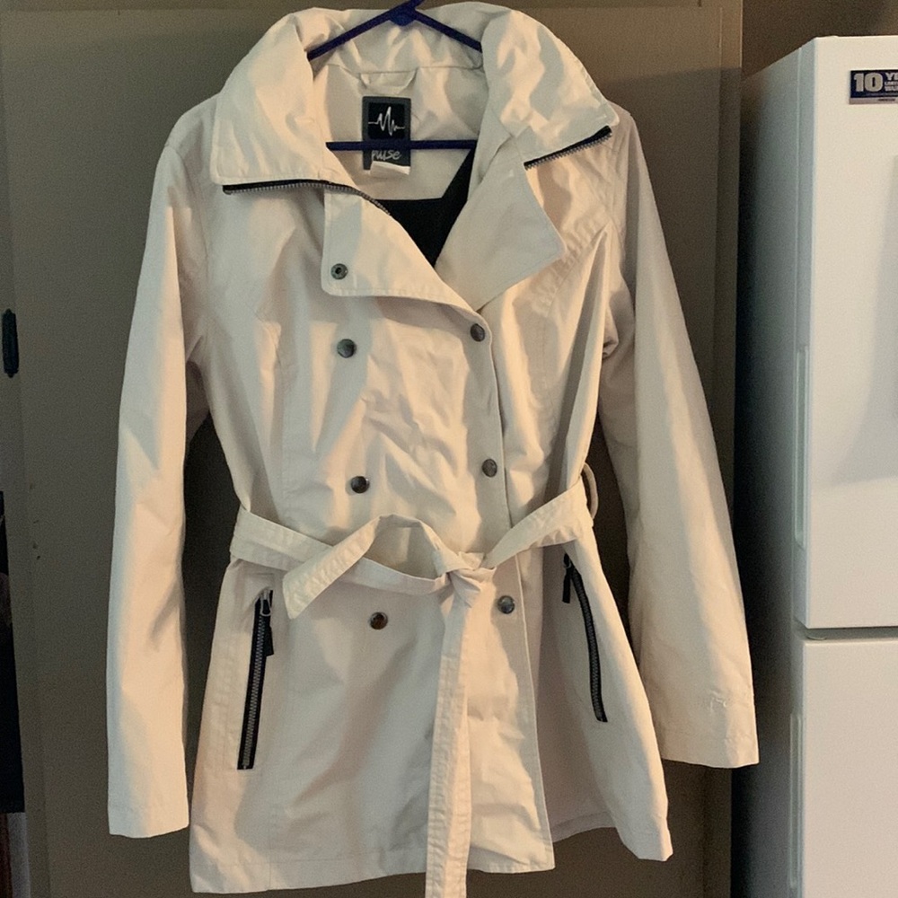 Pulse rain jacket